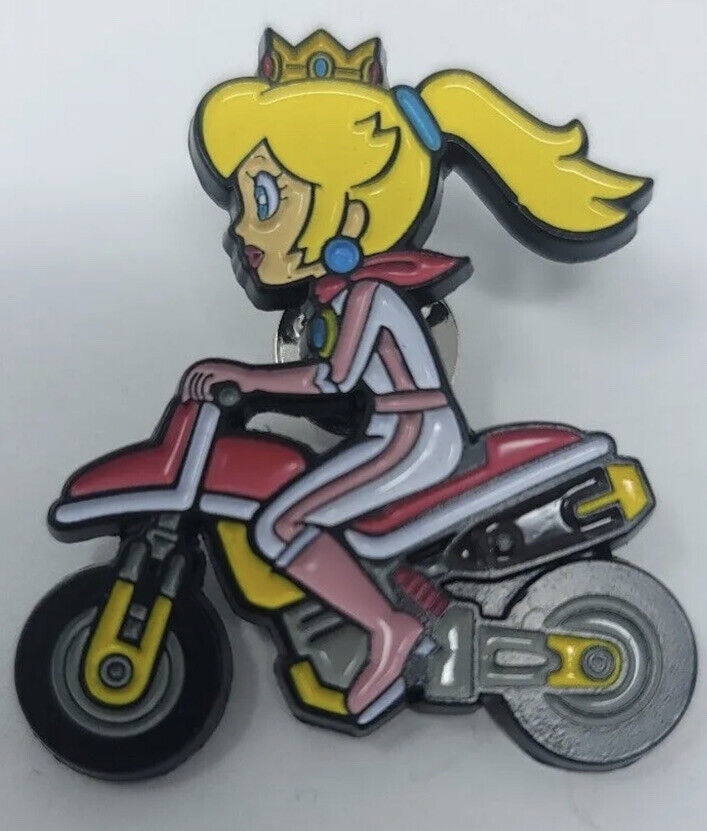 Peach Nintendo Collector Pin Super Mario Kart Power A Series 2 NEW - $12.50