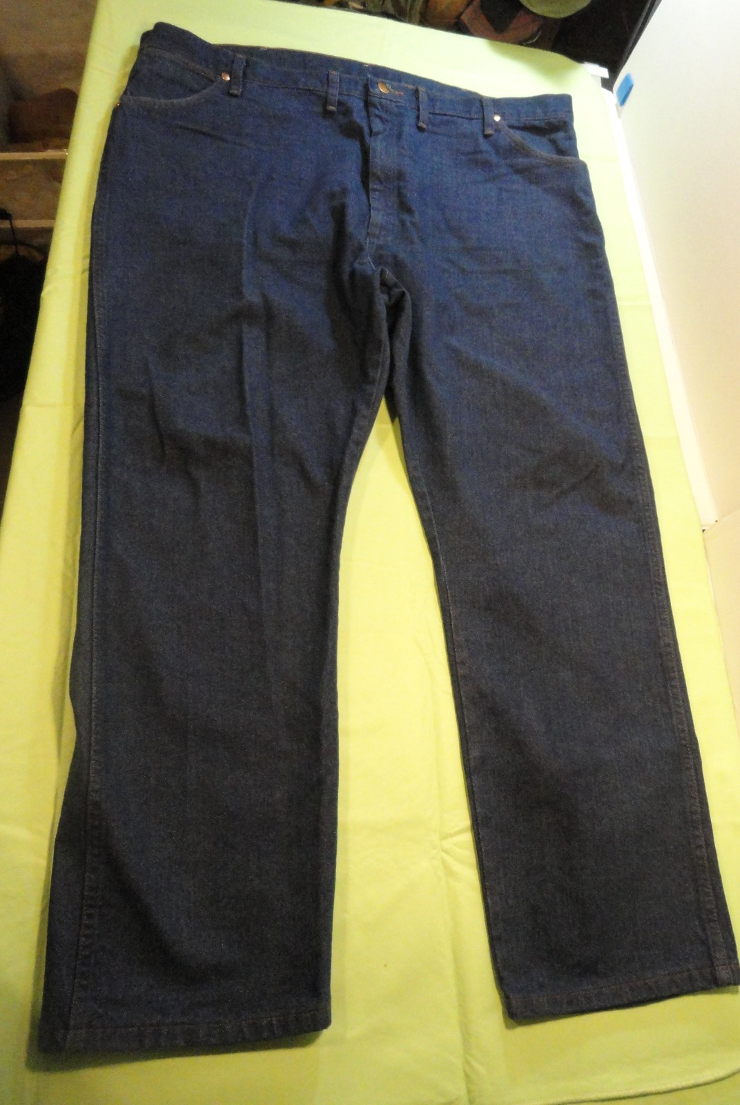 NEW MENS WRANGLER BLUE JEANS 13MWZPW 46X30 PANTS - $29.69