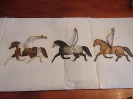 Set Of Three Painted Metal Horses W/ Sisal Rope For Hanging On Wall Or Window - £11.21 GBP