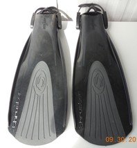 SEA QUEST THRUSTER Black DIVING FINS FLIPPERS SIZE M/ML MADE IN ITALY - £32.53 GBP