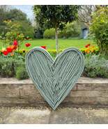 Large Garden Green Wicker Heart- 85cm - €173,05 EUR Large Garden Green Wicker Heart- 85cm - €173,05 EUR