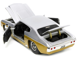 1970 Chevrolet Chevelle SS Gold and Silver Metallic &quot;Bigtime Muscle&quot; 1/24 Diecas - $41.84