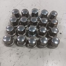 Chevy Trailblazer Lug Nut Set  2021 2022 2023 2024 2025 - $655.96 MXN