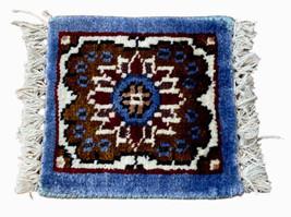 Oriental Wool Rug Salesman Sampler Vintage 7&quot; x 5&quot; Coaster Dollhouse Home Decor - £11.72 GBP
