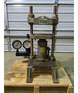 Carver Model K Laboratory Press / 22.5 Metric Ton / 8x8&quot;/ NEEDS HYDRAULI... - $879.75