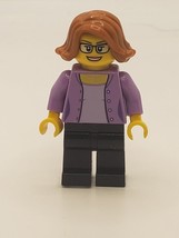 LEGO LEGOLAND Excluisve Minifigure Female Visitor w/Orange Hair C0273 - £3.28 GBP