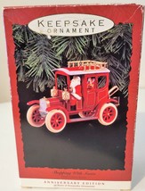 1993 Hallmark Shopping With Santa Keepsake Christmas Ornament w/Car &amp; Mrs. Claus - £6.76 GBP