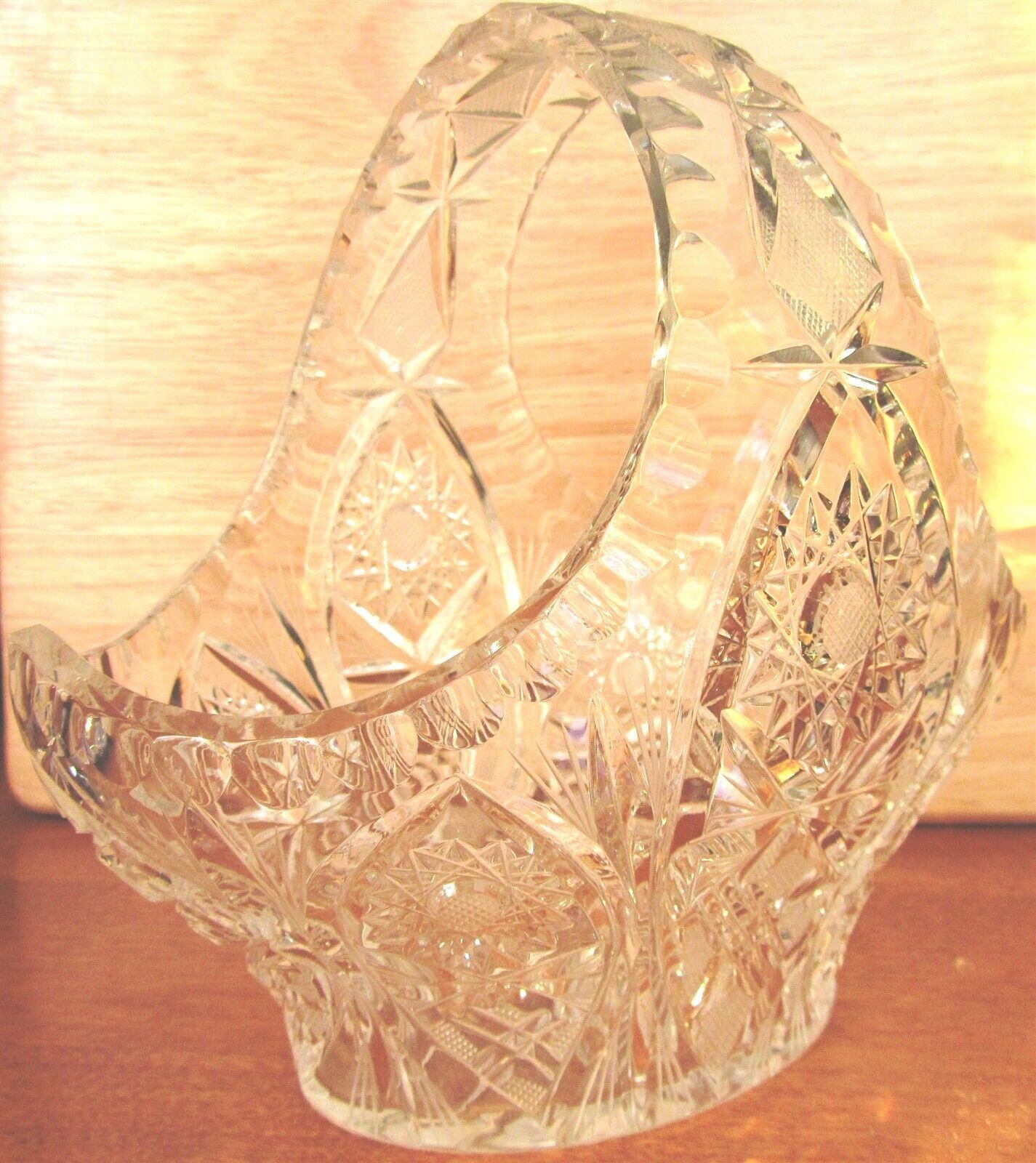 STUNNING VINTAGE BOHEMIAN LEAD CRYSTAL INTRICATE CUT GLASS BASKET FRUIT ... - $41.16