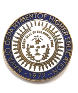 1972 Navajo Dept of Higher Education Pin Tribal Seal Native American Her... - €12,91 EUR