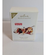 Hallmark Keepsake 2011 Fisher Price Snoop ‘n Sniff Special Edition Ornament - $1,034.92 MXN
