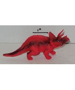 2&quot; Triceratops Dinosaur Jurassic Figure red Cake Topper - $193.81 MXN