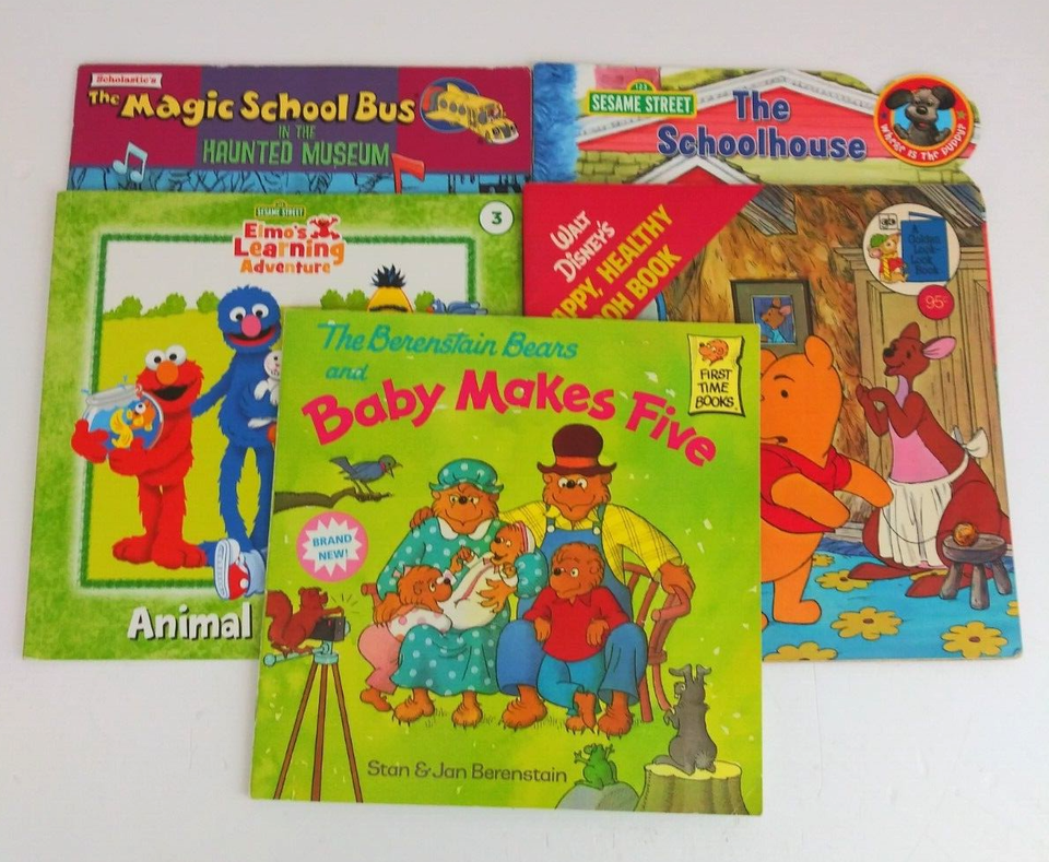 Lot of 5 Mixed Children&#39;s Books Magic Schoolbus, Berenstain Bears, Sesam... - $16.82