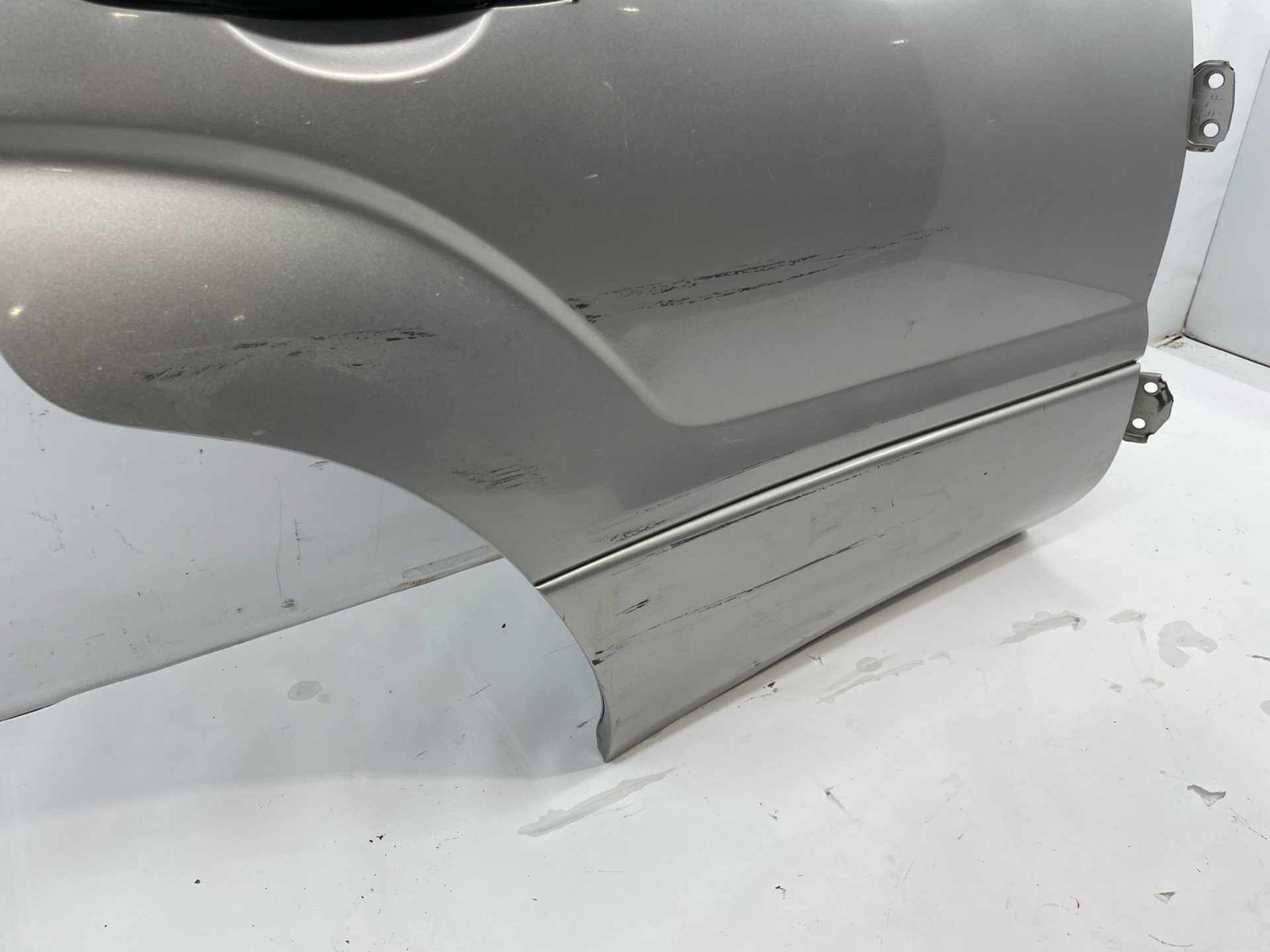 2006-2008 Subaru Forester RH Passenger Rear Driver door Assembly Scuffs Dent OEM Item image 4