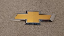 2014 - 2019 Chevy Silverado / Colorado Tailgate Bowtie Emblem Part # 22786435  - £35.23 GBP