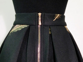 Black Pleated Midi Skirt Outfit Women Plus Size Winter Woolen Midi Skirt image 5