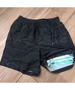 Chubbies sport Shorts men&#39;s sz S SMALL Black The Quests 5.5&quot; Compression... - $709.70 MXN