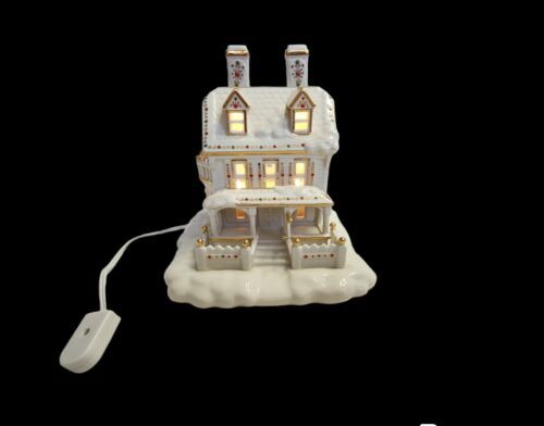 Lenox 2006 retired Mistletoe Park Series Victorian House - $321.75