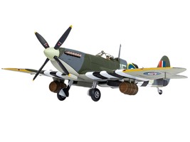 Supermarine Spitfire Mk.IX Fighter Aircraft with Commander J.E. &quot;Johnnie&quot; Johns - £62.41 GBP