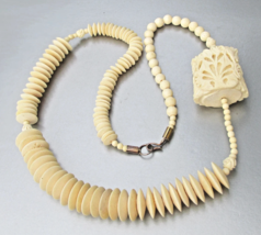 Large Finely Hand Carved Bead Vintage Estate Necklace - $187.11