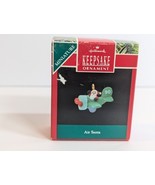 1990 Hallmark Keepsake Miniature Ornament Air Santa Santa in Plane - $209.65 MXN