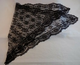 WOMENS HAIR NET TRIANGULAR LACE FLORAL Pattern BLACK 38&quot; Long by 26&quot; Wide - $7.91