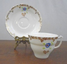 Old Royal Bone China England Tea Cup and Saucer Gold Gild Leaves Border - $18.82 CAD