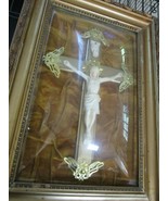 NEDERLAND TURN 20 C CRUCIFIX UNDER CONVEX GLASS VELVET WOOD FRAME  - £130.72 GBP