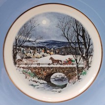 Avon Wedgwood 1979 Dashing Through The Snow 8.75&quot; Porcelain Plate Series - £12.04 GBP