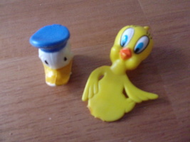 Vintage Tweetie Bird Pick &amp; Donld Duck Pez Head Used For Cake Decoration - £1.58 GBP