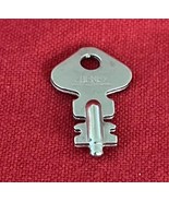 Vintage Cheney Small Key Jewelry Luggage Patent Number 481600 Made in En... - $112.05 MXN