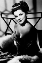 Debra Paget beautiful glamour pose with cleavage 4x6 inch real photograph - $4.75