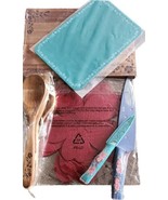 14-Pioneer Woman ~ Wooden Utensils ~ Knives ~ Felt Liners ~ Mats &amp; Board... - $40.00