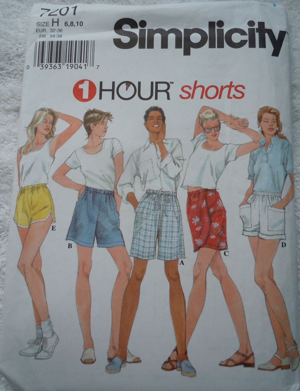 Simplicity Size 6-10 Misses Set Of Shorts #7201 Uncut - $4.99