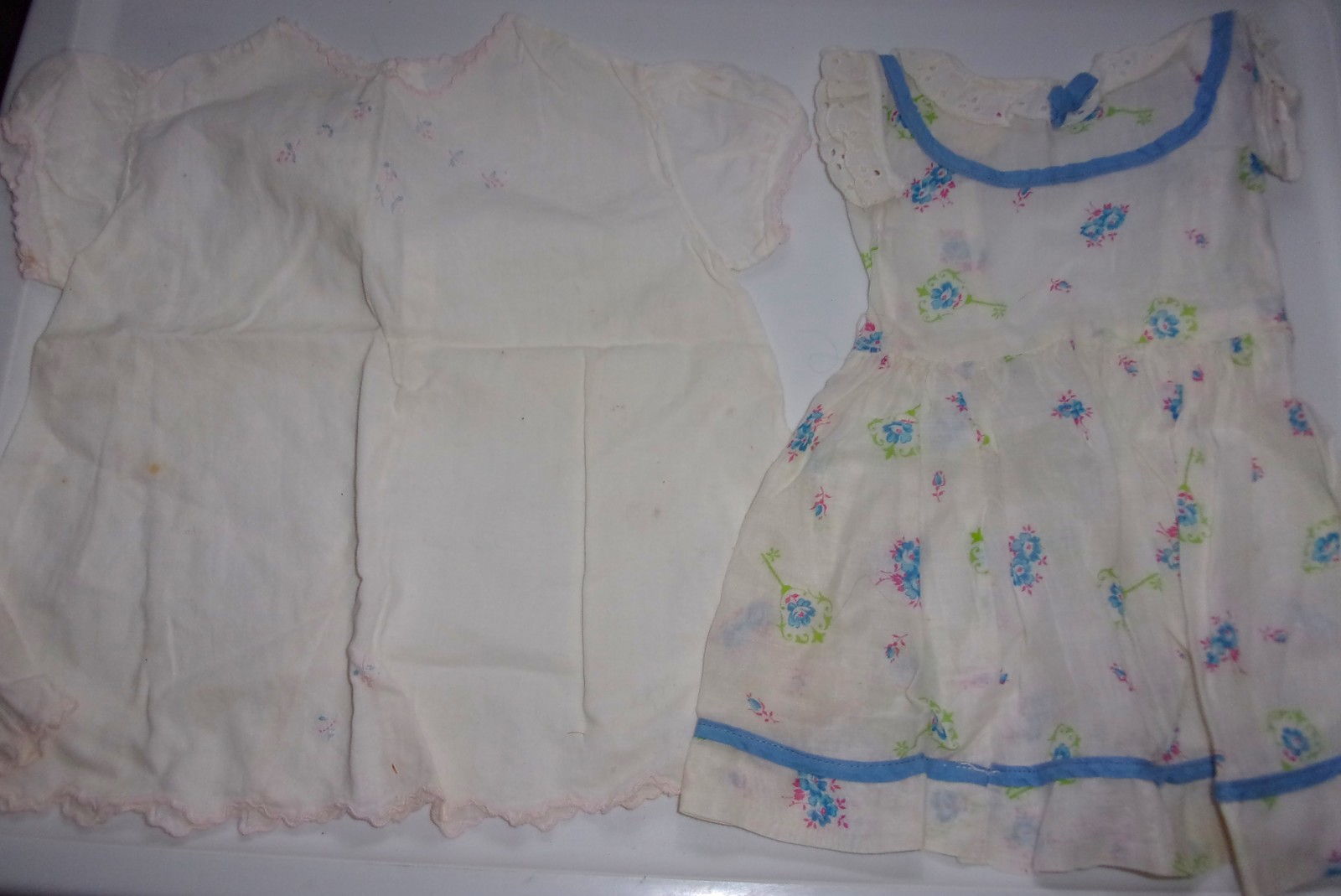 Vtg White Play Doll Dress With Blue Accents, White &amp; Blue Floral Play Do... - $3.99
