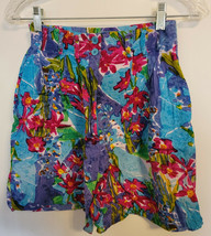 Details Women&#39;s Colorful Blue Floral Shorts Size Medium - £7.18 GBP