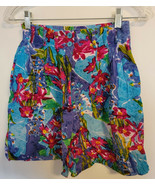 Details Women&#39;s Colorful Blue Floral Shorts Size Medium - $171.16 MXN