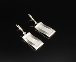925 Silver - Vintage Inlaid Mother Of Pearl Curved Rectangle Earrings - EG11887 - £31.72 GBP