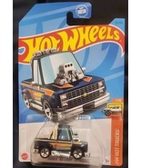 Hot Wheels Toon&#39;d &#39;83 Chevy Silverado HW Hot Trucks Series - $154.73 MXN