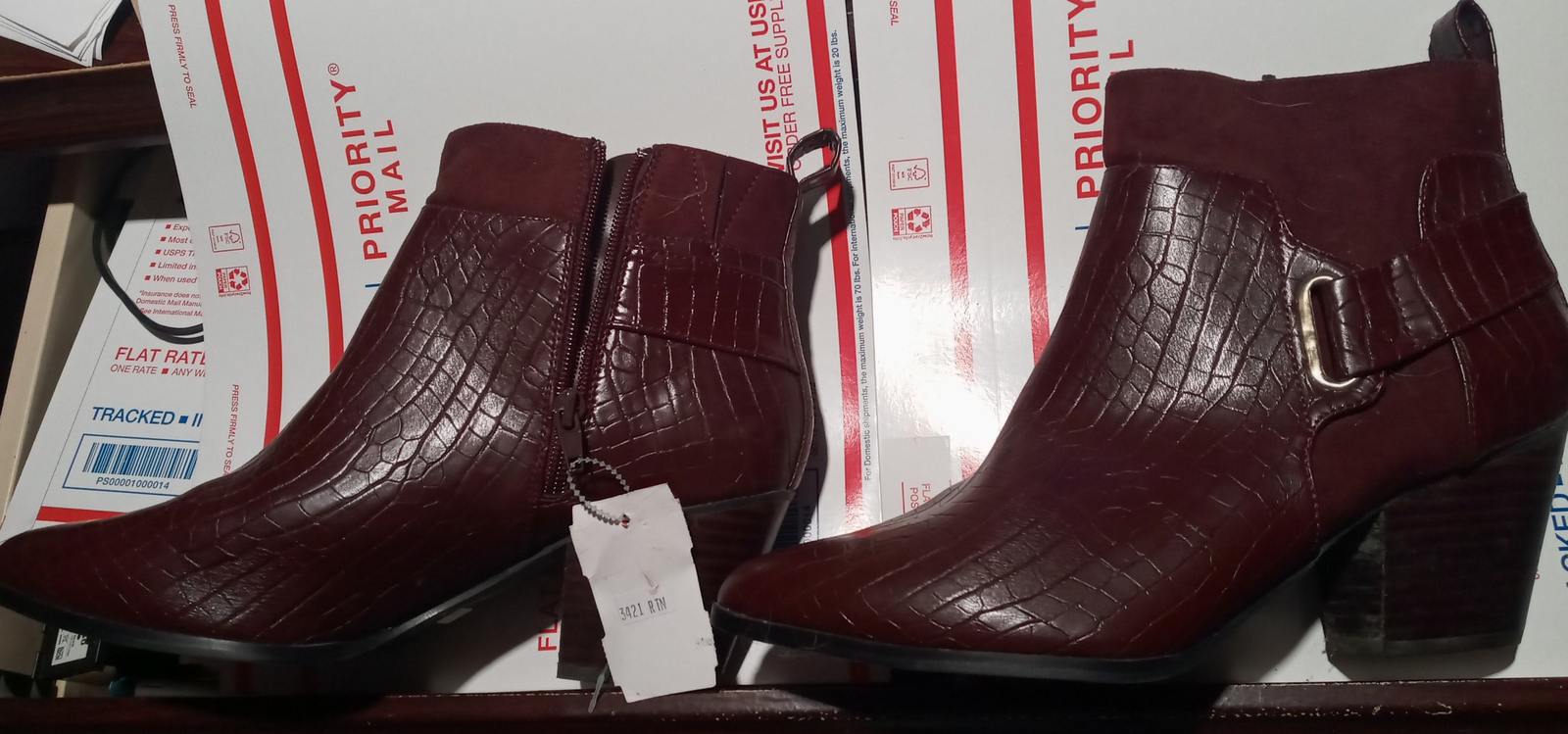 Womens boots Size 9W Brand new with tags shoes womens boots 3&quot; heel - $11.99