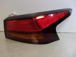 2019 - 2024 Nissan Altima Passenger Rh Outer Quarter Panel Tail Light OEM - $35.28