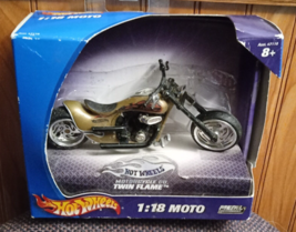 Hot Wheels Motorcycle Co. Twin Flame Metal Collection 1:18 Moto - £16.25 GBP