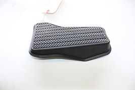 2000-2005 TOYOTA CELICA GT GTS FOOT PEDAL REST J2391 image 2