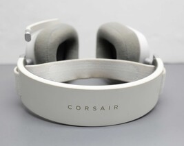 CORSAIR HS80 RGB Wireless Gaming Headset for PC, Mac, PS5, PS4 - White image 5