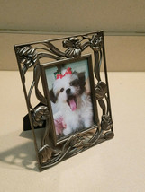 Vintage 3 1/2&quot; x 5&quot; Floral Design Metal Picture Frame - £9.43 GBP