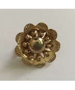 Vintage small gold flower brooch - €8,63 EUR