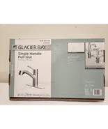 Glacier Bay McKenna Single‑Handle Pull‑Out Kitchen Faucet - $918.52 MXN