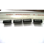 4pcs NOS Motorola MC14013BCP Flip-Flop DIP14 ic New - €17,13 EUR 4pcs NOS Motorola MC14013BCP Flip-Flop DIP14 ic New - €17,13 EUR