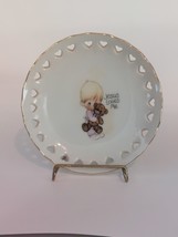  1978 Precious Moments "JESUS LOVES ME" Small Plate 4-5" with stand, no box - $8.00