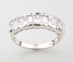 K Sterling Silver &amp; Cubic Zirconia Ladies&#39; Ring, Size 9 (4.3g) .925 silver CZ - £99.48 GBP