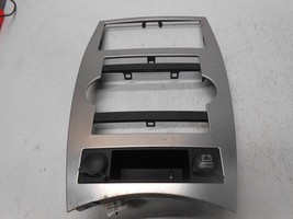 2008-2010 Jeep Commander Center Console Radio Bezel Trim x35011700 - £37.17 GBP